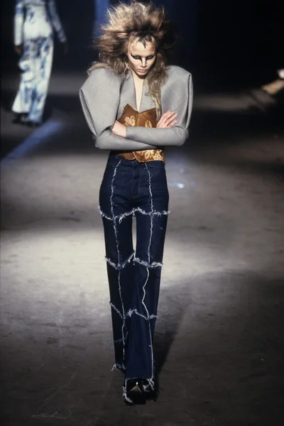 Look 50